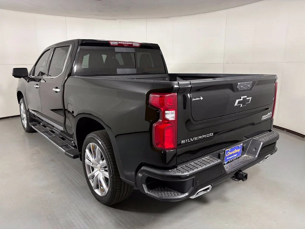 New 2026 Black Chevrolet High Country image 7