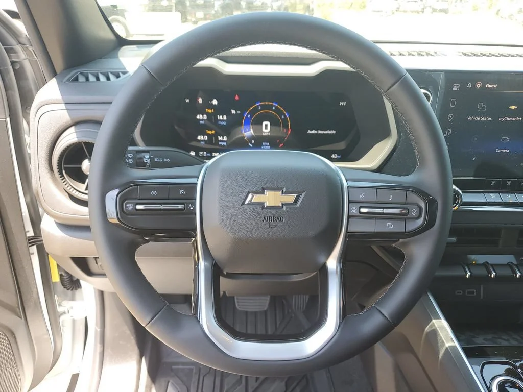 New 2026 Summit White Chevrolet WT image 27