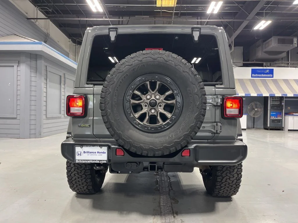 Used 2022 Gray Clearcoat Jeep Unlimited Sahara Altitude image 6