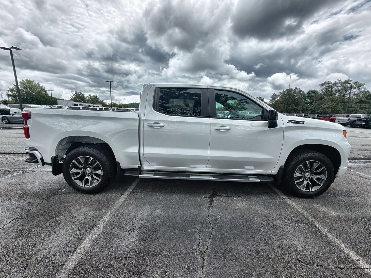 Used 2023 Summit White Chevrolet RST image 9