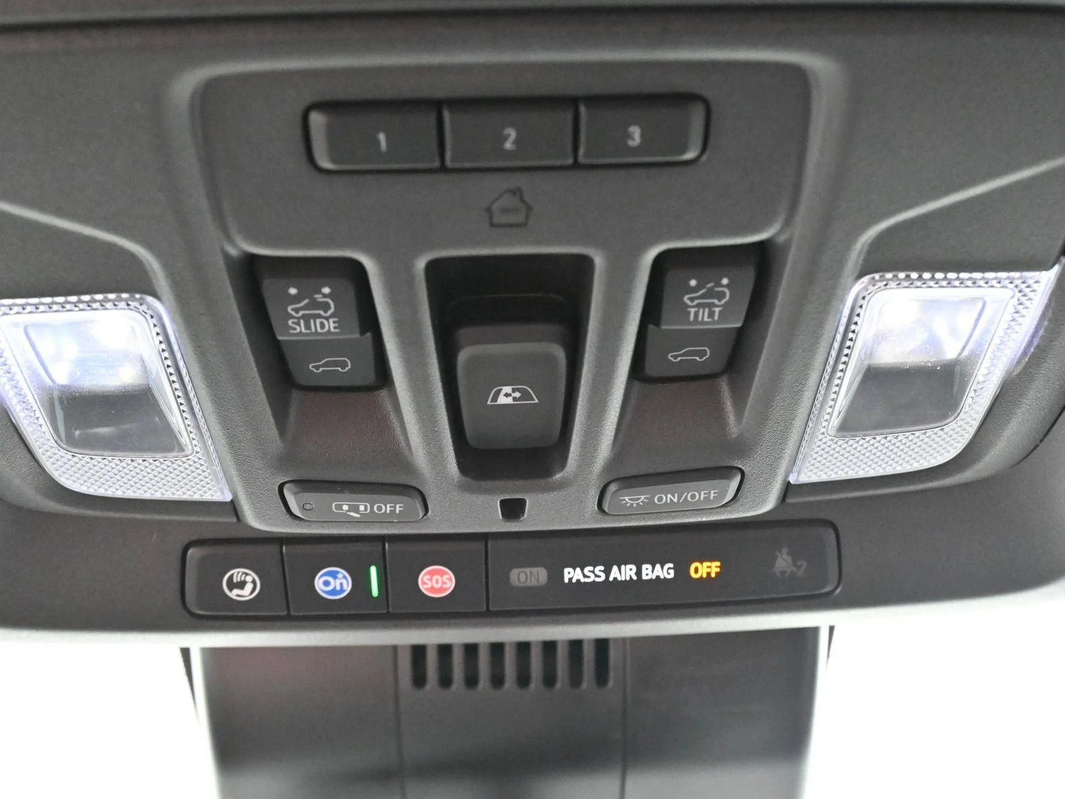 Used 2024 Summit White GMC AT4 image 27