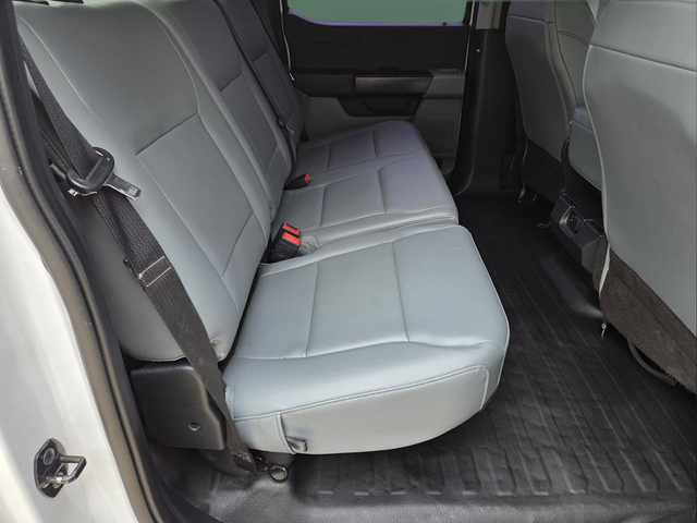 Used 2022 White Ford XL image 25