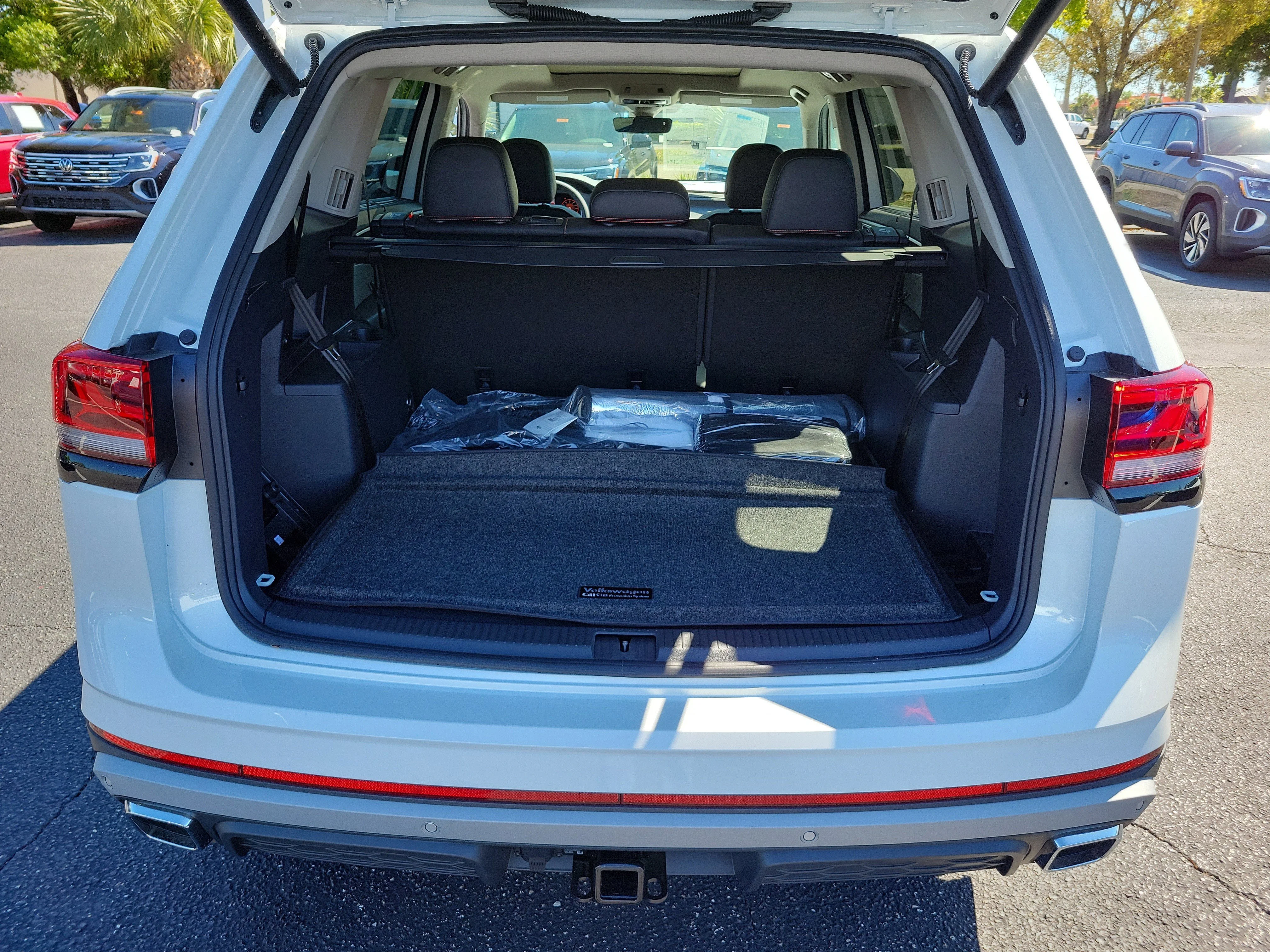 New 2026 White Volkswagen Peak Edition image 13
