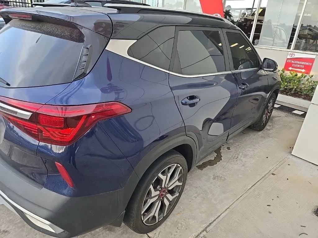 Used 2022 Blue Kia S image 4