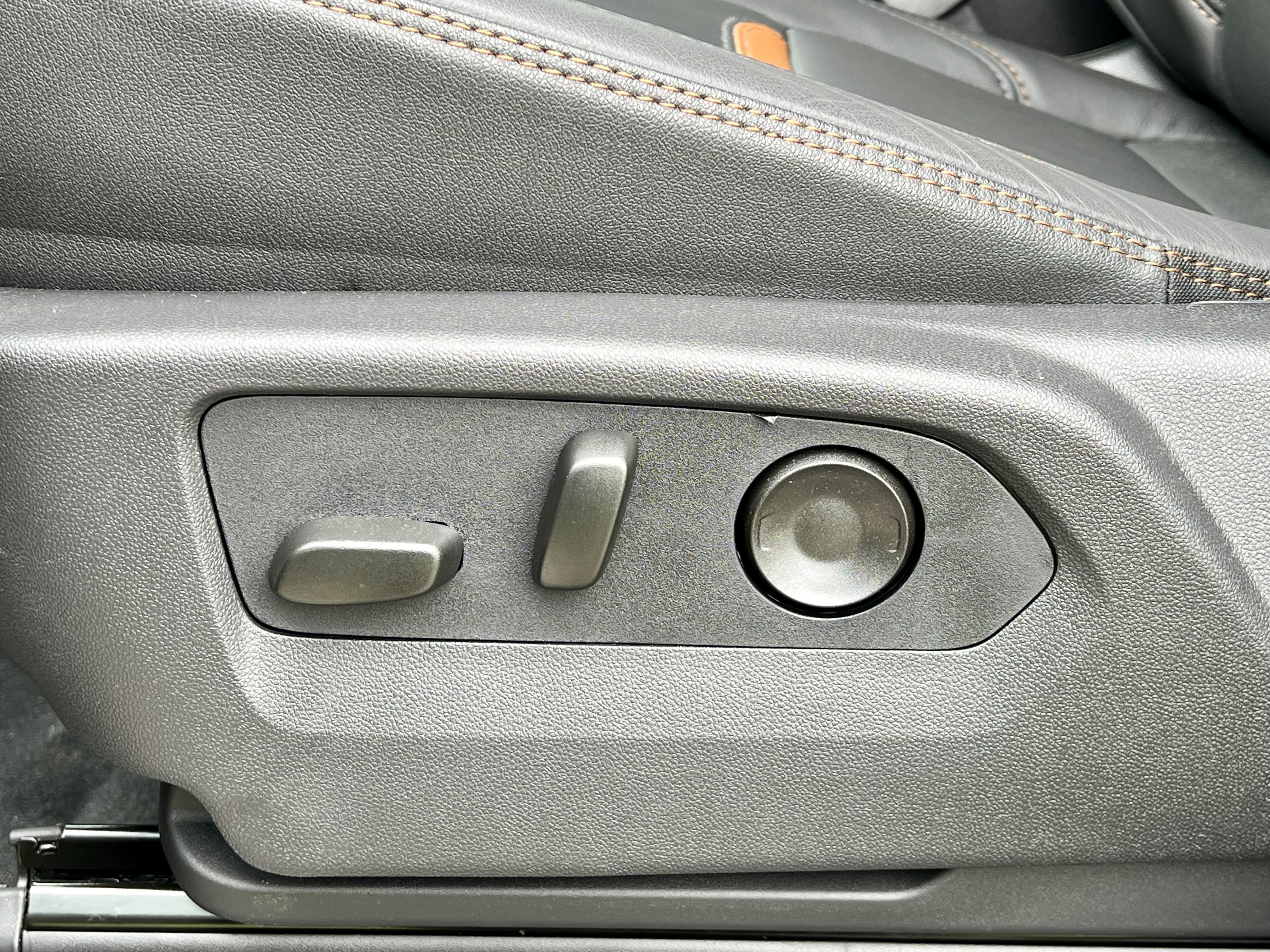 2026 GMC Sierra 2500HD AT4 - Photo 13