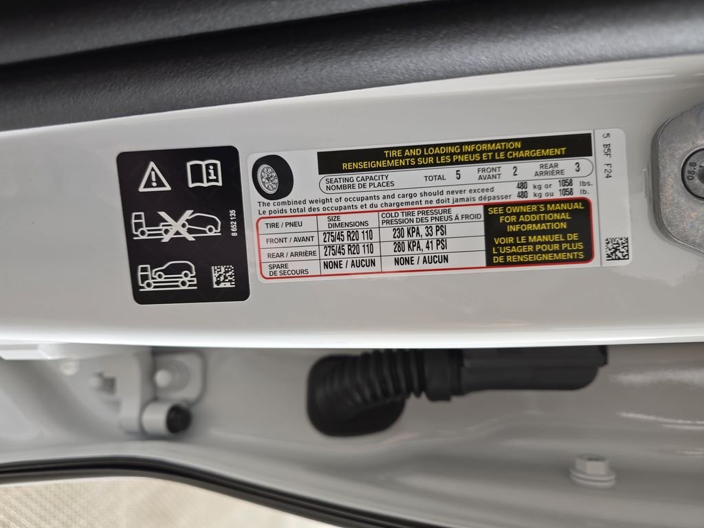 New 2026 Mineral White Metallic BMW xDrive40i image 31