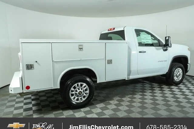 New 2026 Summit White Chevrolet WT image 2