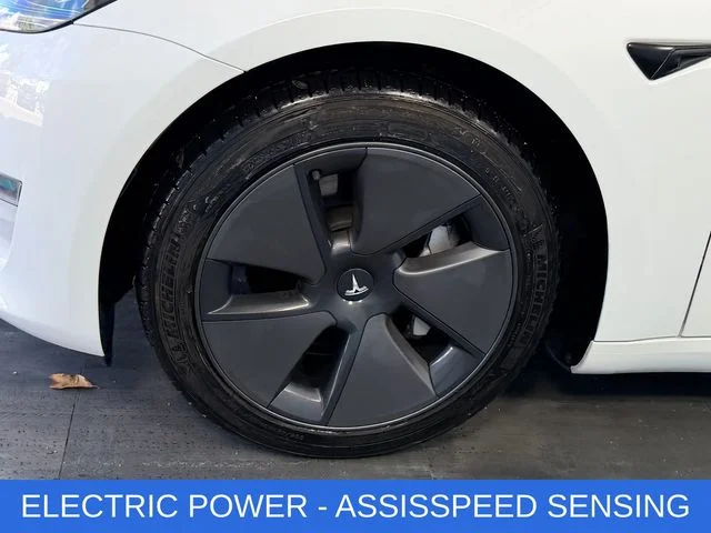 Used 2023 White Tesla Base image 4