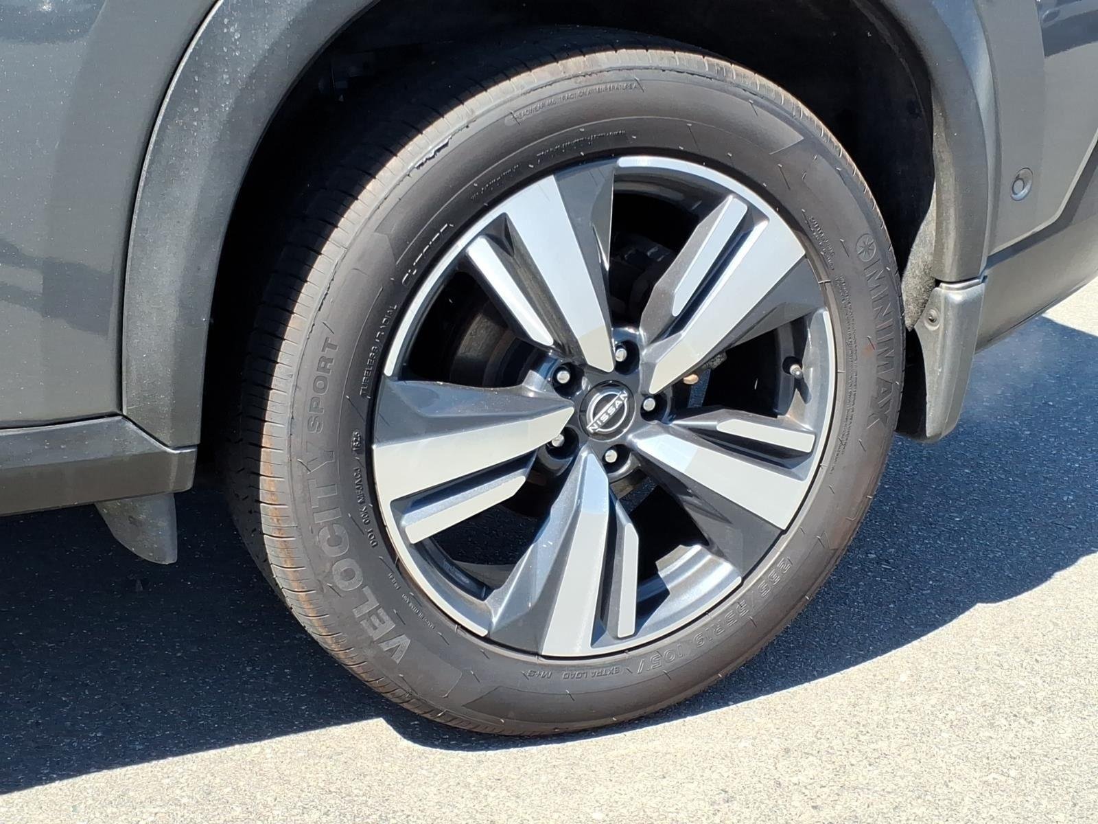 Used 2022 Gun Metallic NISSAN SL image 12