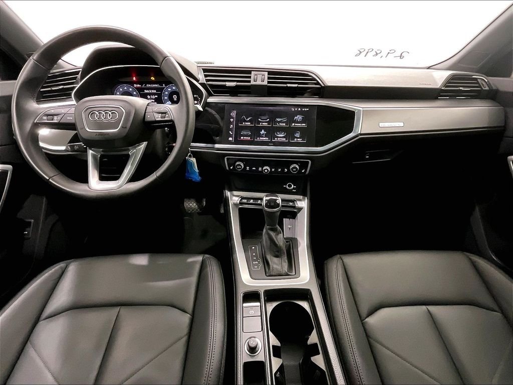Used 2025 Navarra Blue Metallic Audi Premium image 21