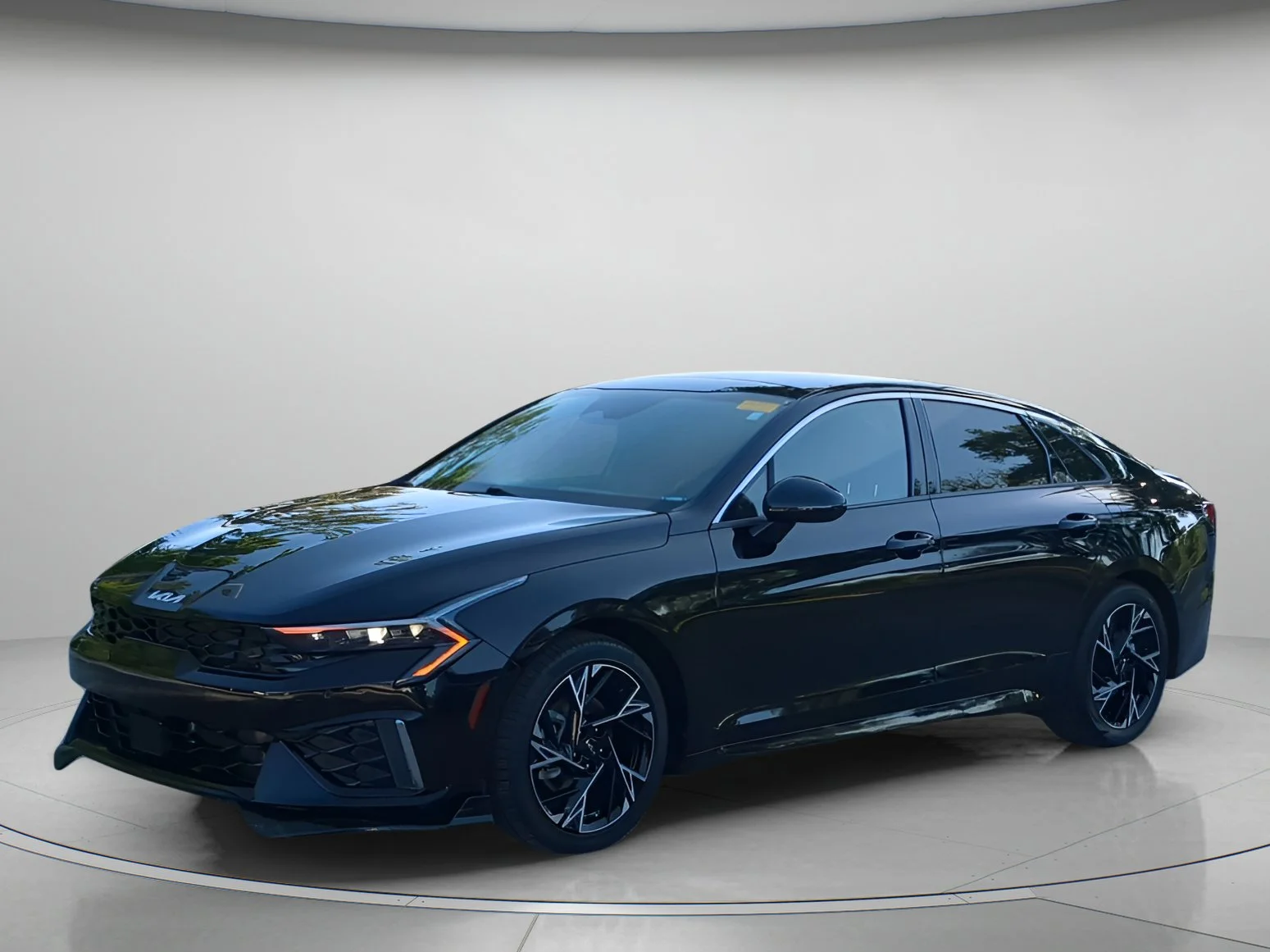 2025 Kia Optima GT-Line AWD's photo