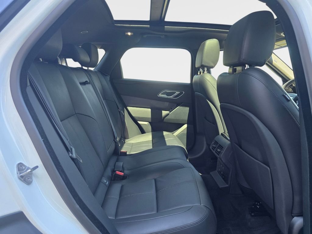 Certified Used 2025 White Land Rover Dynamic SE image 13