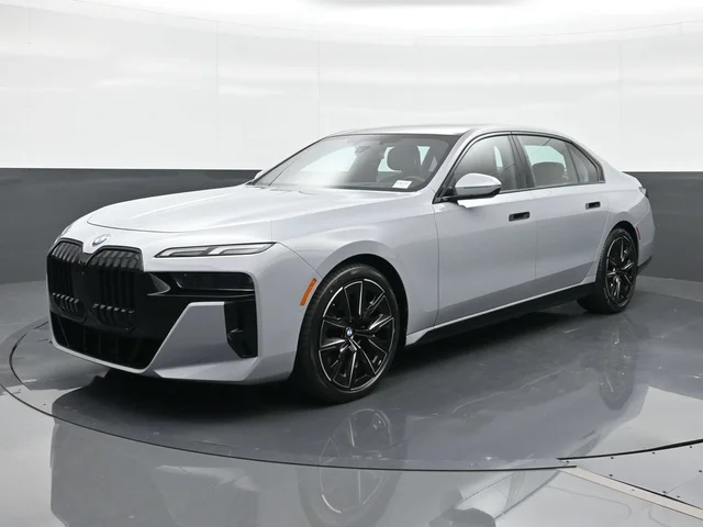 2023 BMW 7 Series 740i