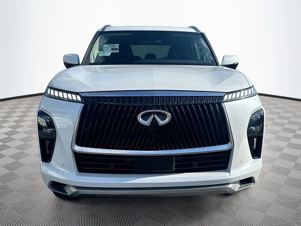 New 2026 RADIANT WHITE INFINITI Pure 2WD image 2