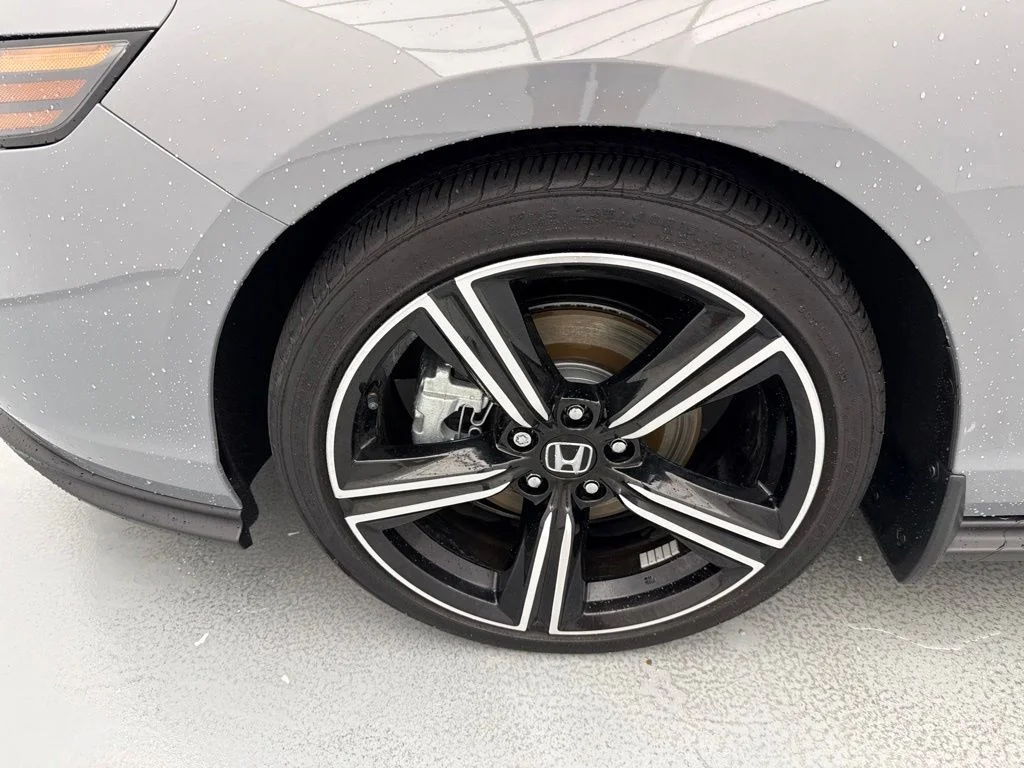 Used 2025  Honda Sport image 4