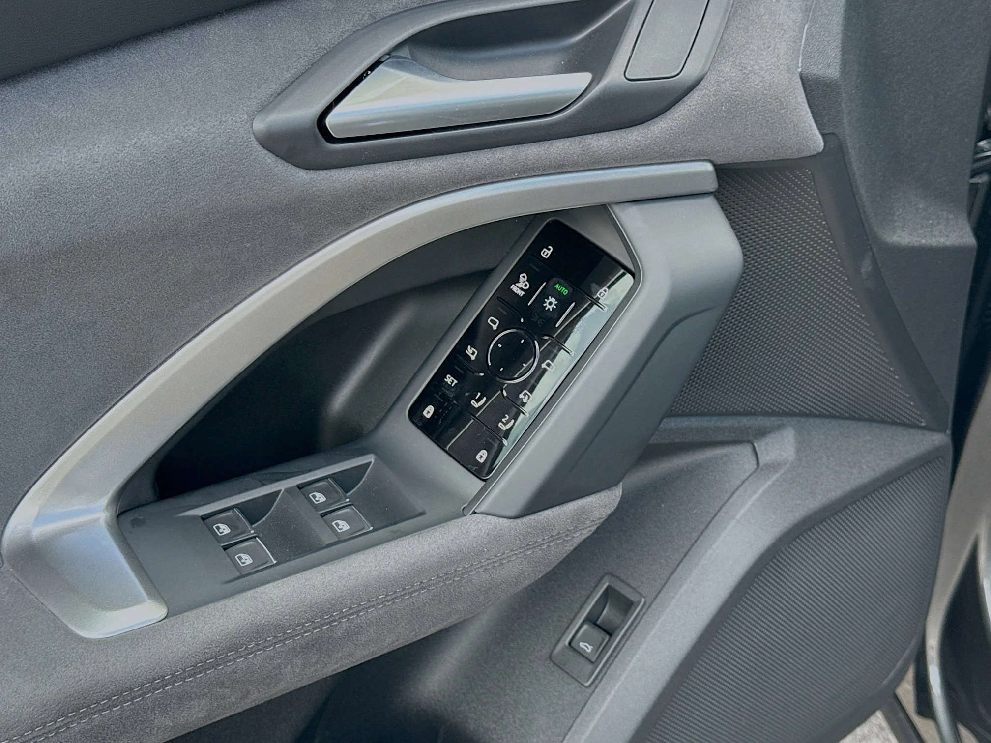 New 2026 Daytona Gray Metallic Audi Premium Plus image 21