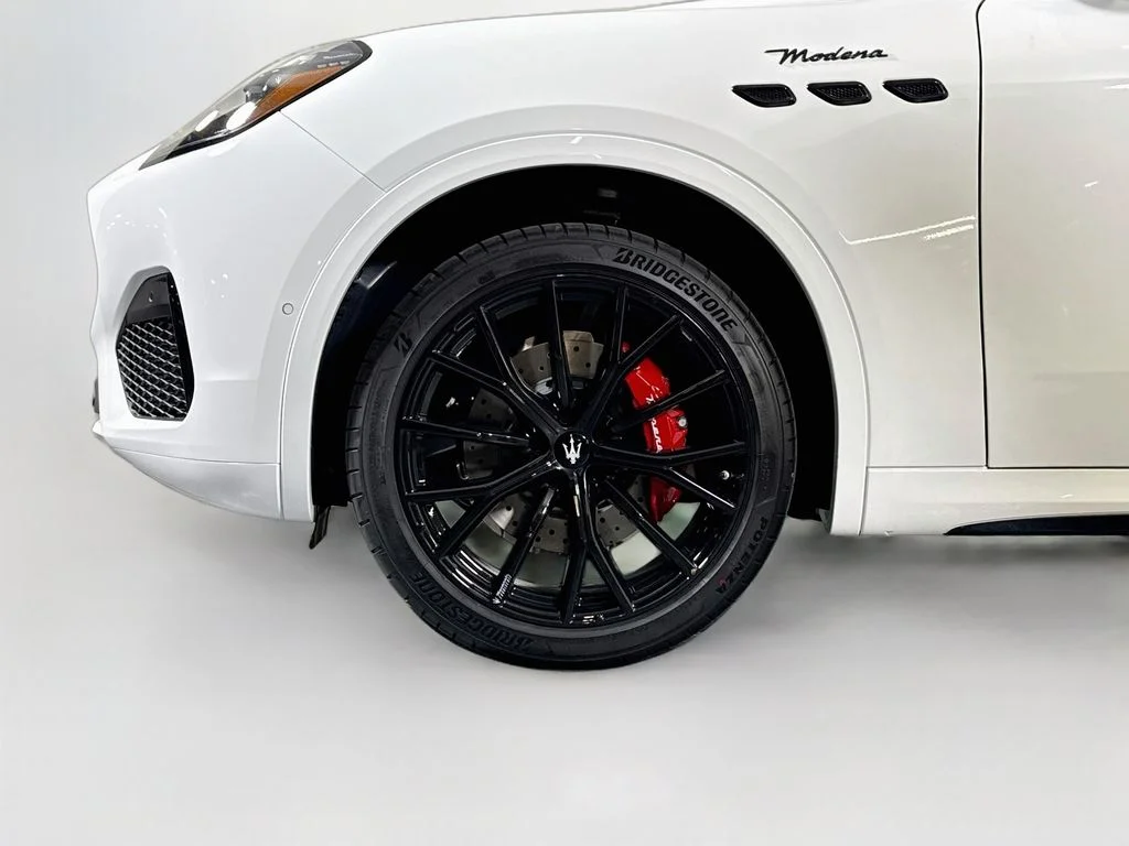 New 2026 Bianco Maserati Modena image 24