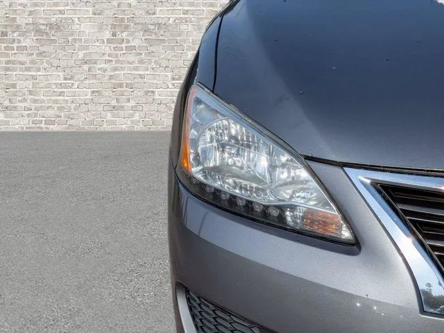 Used 2015 Gray Nissan SR image 9