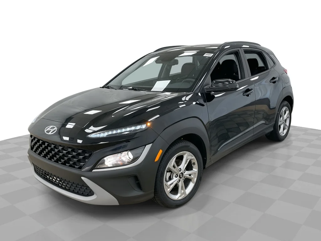 Used 2023 Black Hyundai SEL image 1