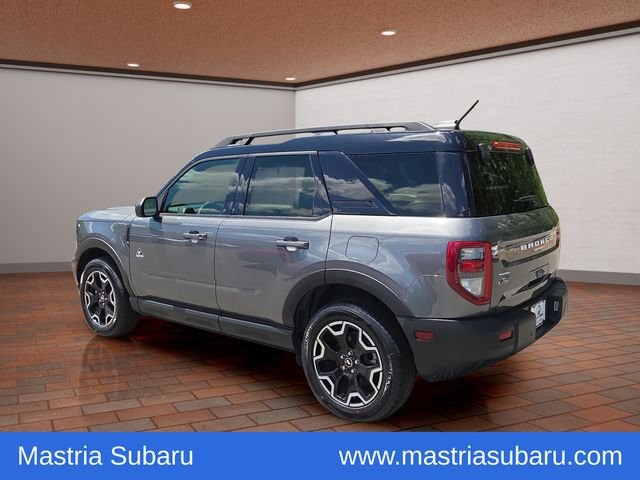 Used 2025 Gray Metallic Ford Outer Banks image 33