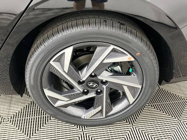 New 2026 Hyundai ELANTRA Limited