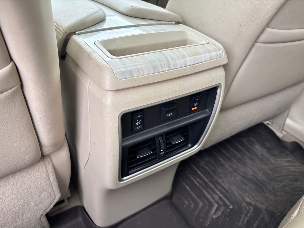 Used 2015 White Nissan Platinum image 9