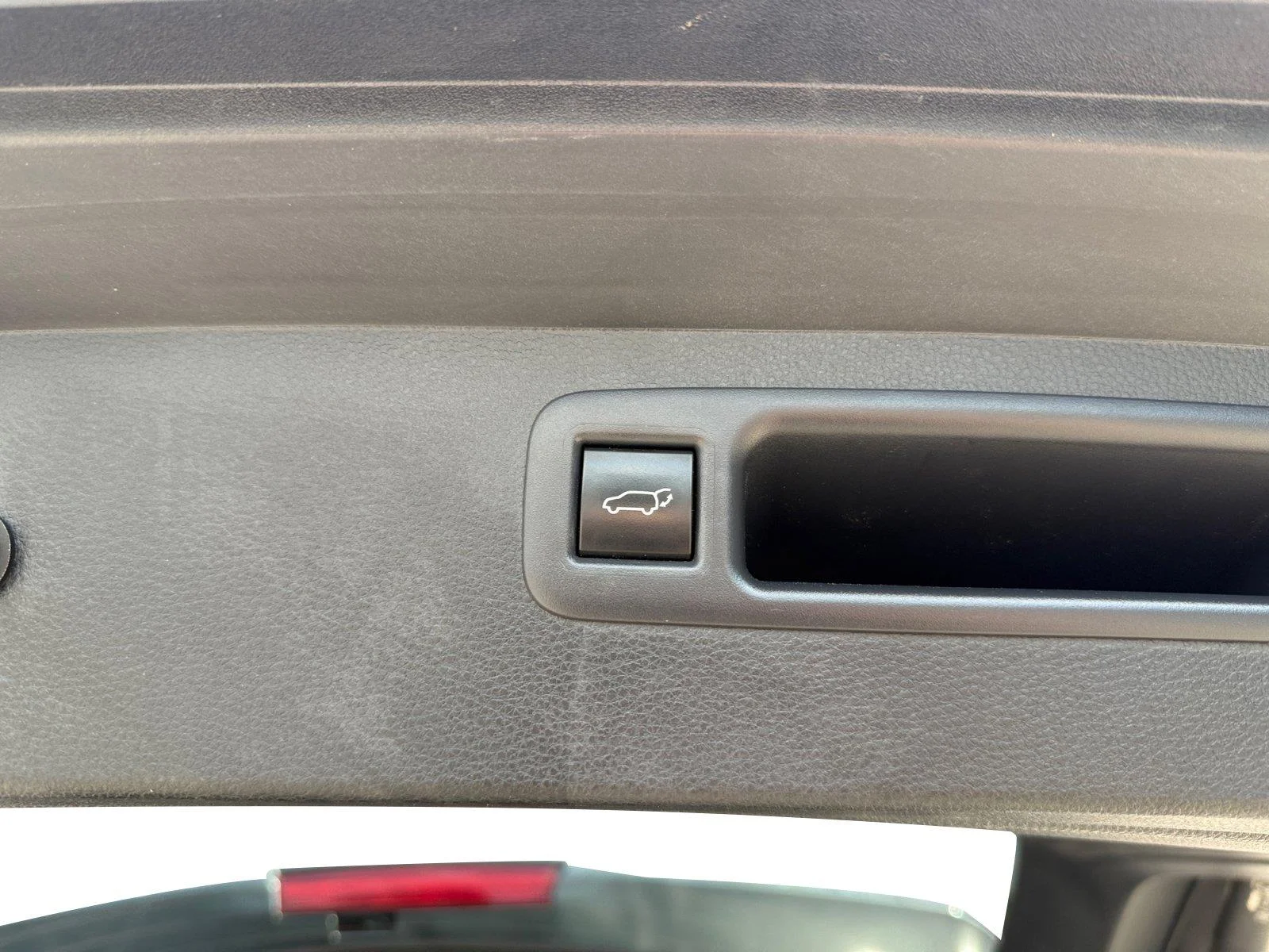 Used 2025  Toyota Platinum image 26