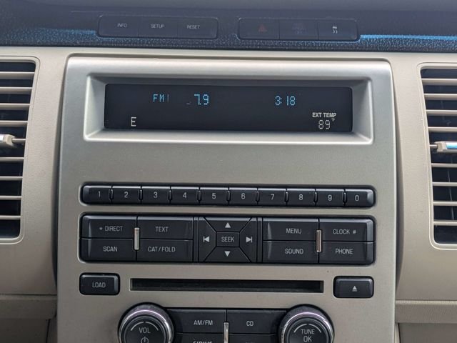 Used 2010 White Ford SE image 21