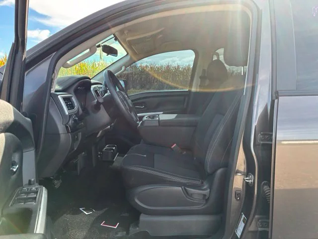 Used 2018 Brown Nissan SV image 9