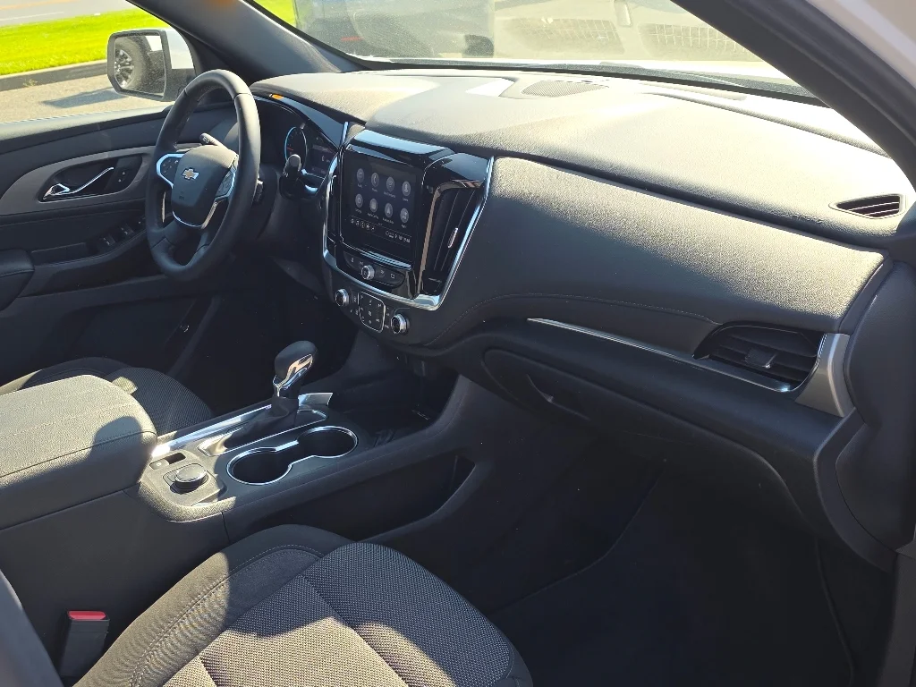 Used 2023 Summit White Chevrolet LT image 35