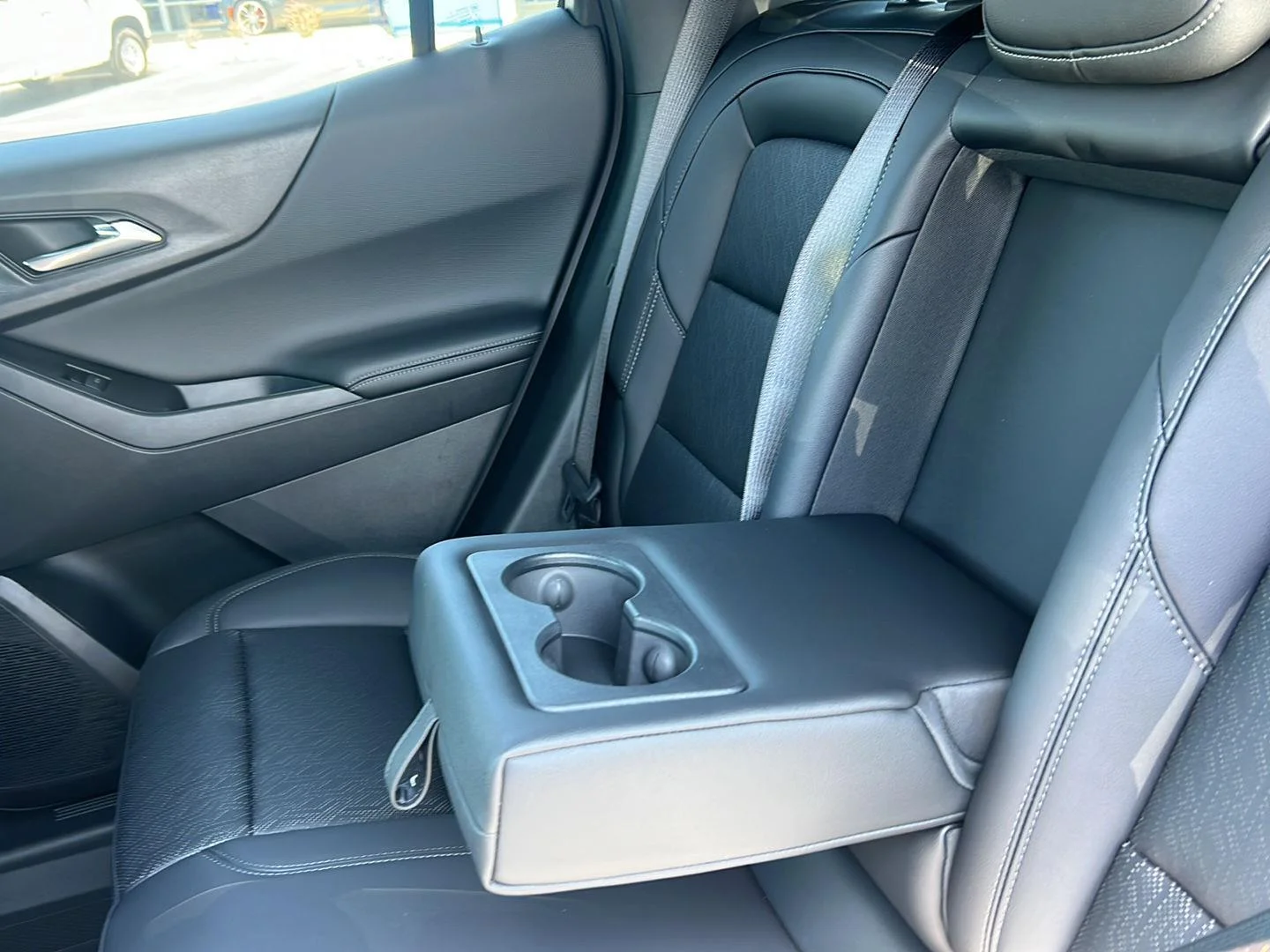 2027 Chevrolet Equinox LT - Photo 33