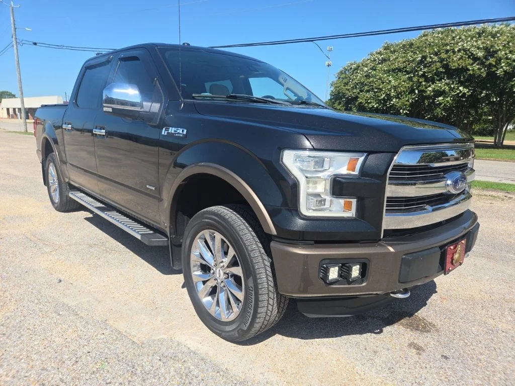 Used 2015 Black Ford Lariat image 1