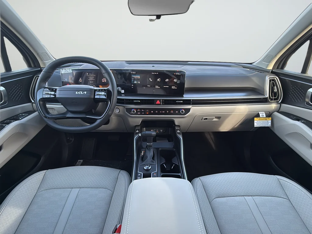 New 2026 Wolf Gray Kia S image 15