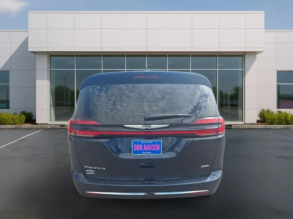 2025 Chrysler Pacifica Select - Photo 6
