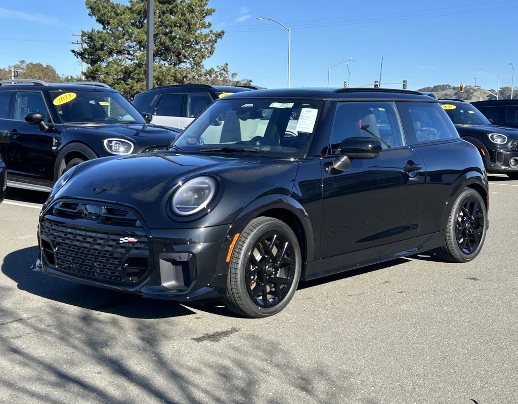 2026 MINI Hardtop Cooper S's photo