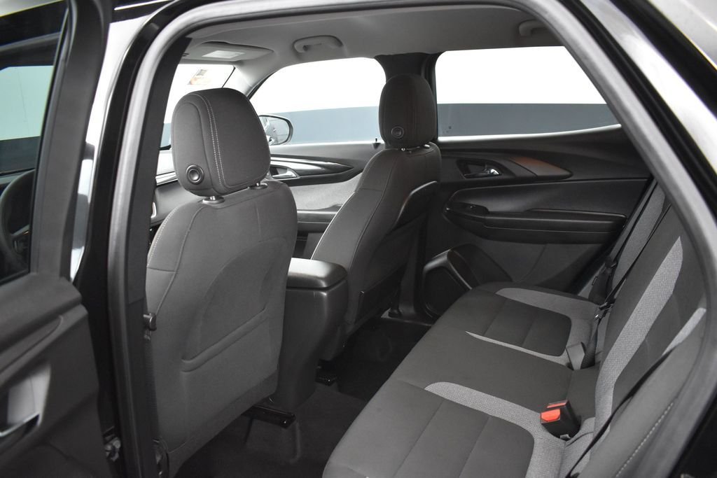 Used 2025 Black Metallic Chevrolet LT image 18