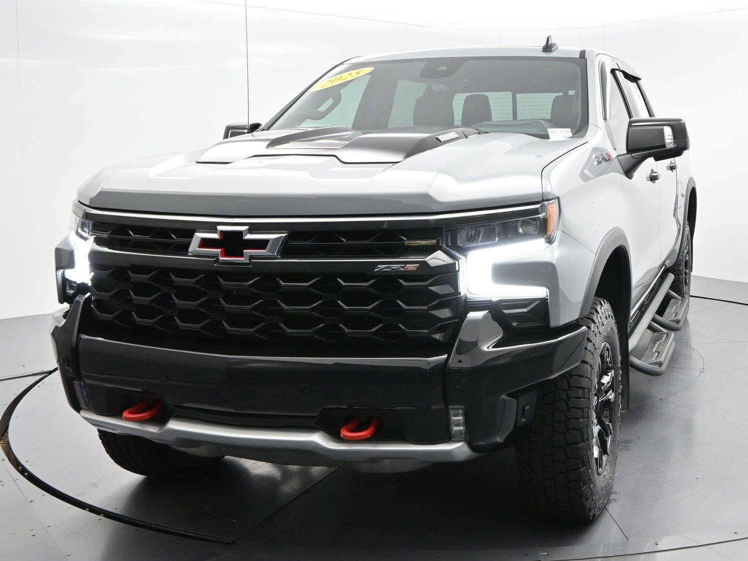 Used 2025 Slate Gray Metallic Chevrolet ZR2 image 2