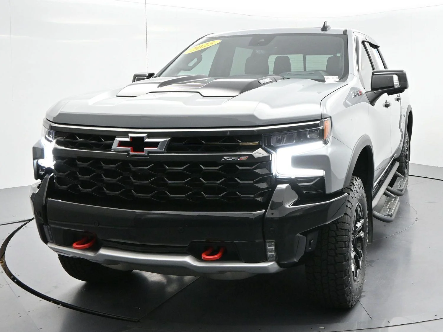 Used 2025 Slate Gray Metallic Chevrolet ZR2 image 2