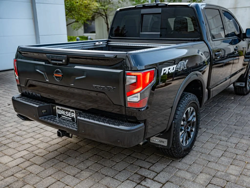 Used 2022 Super Black Nissan PRO-4X image 16