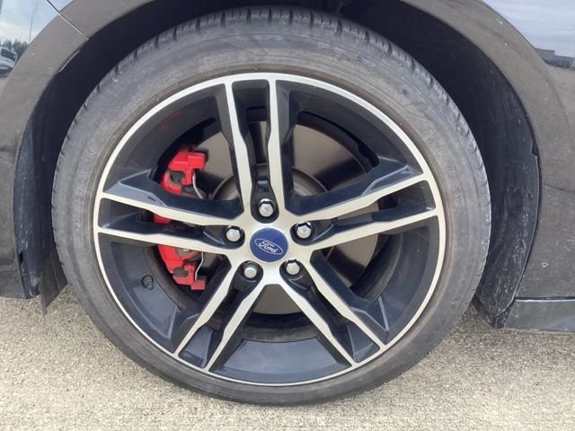 Certified Used 2017 Shadow Black Ford ST image 7