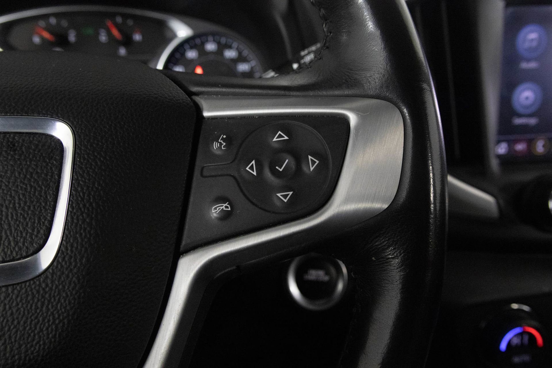 2022 GMC TERRAIN - Image 29