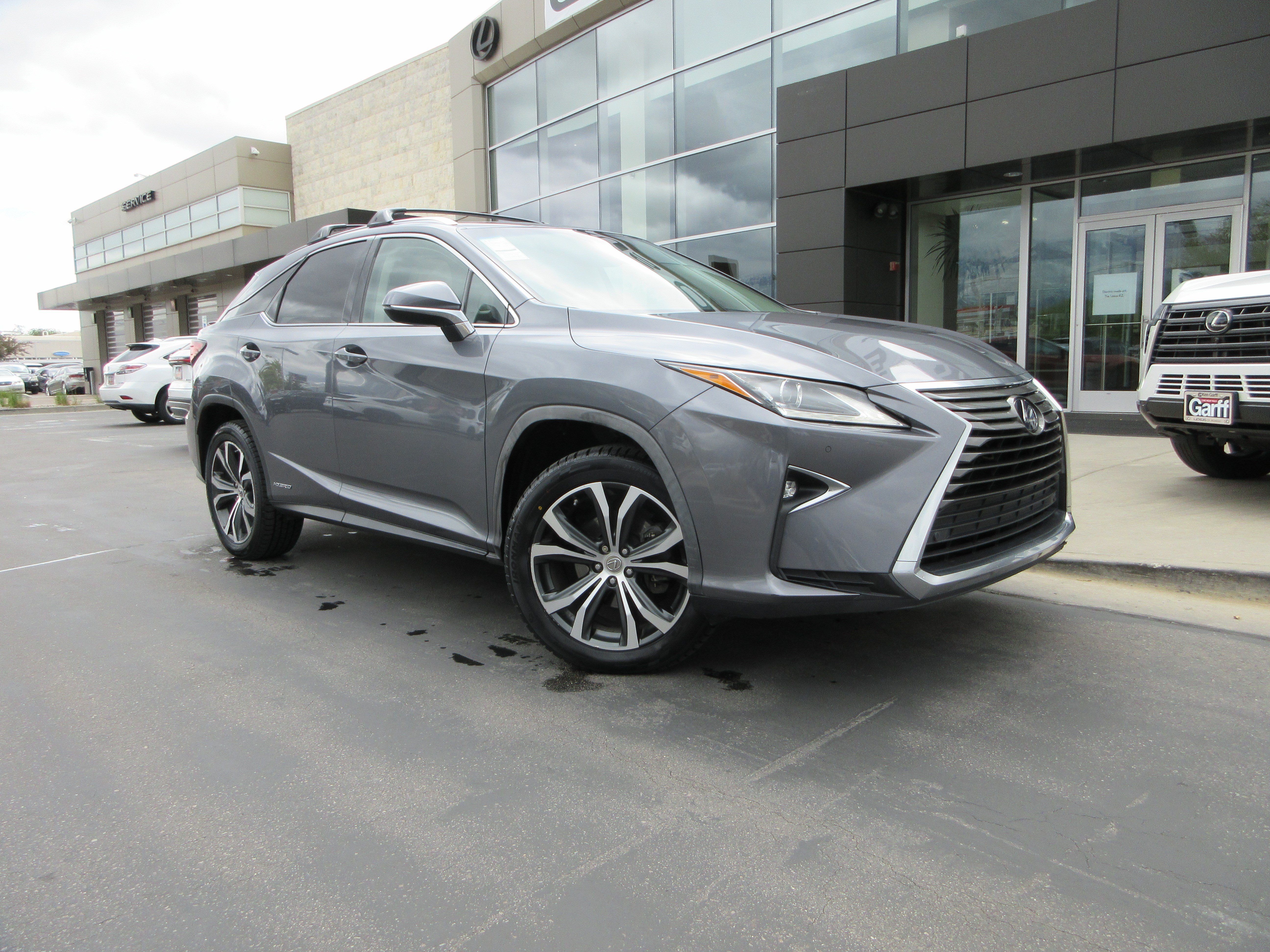 Used 2016 Nebula Gray Pearl Lexus 450h image 13