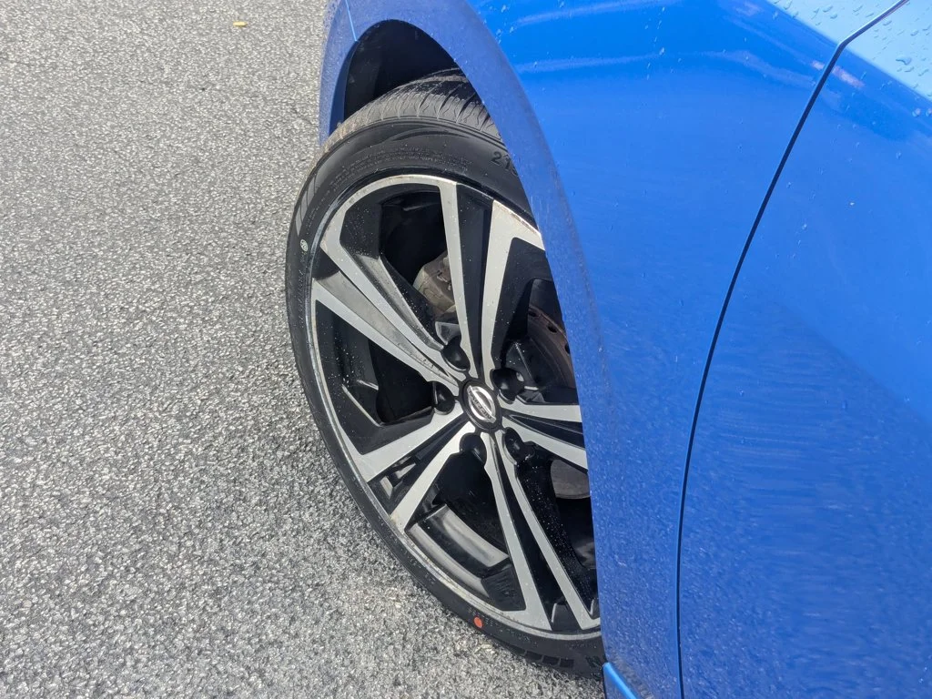 Used 2021 Electric Blue Metallic Nissan SR image 9