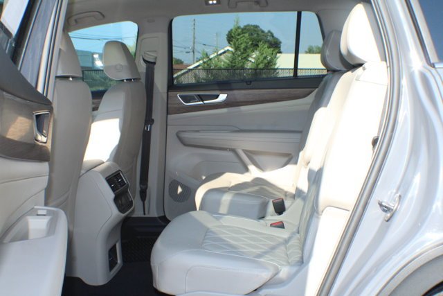 Used 2025  Volkswagen 2.0T SEL Premium R-Line image 15