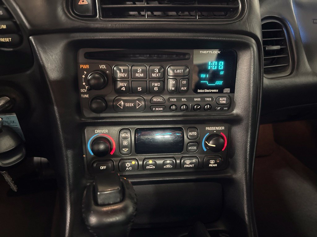 Used 2004 Silver Chevrolet Base image 22