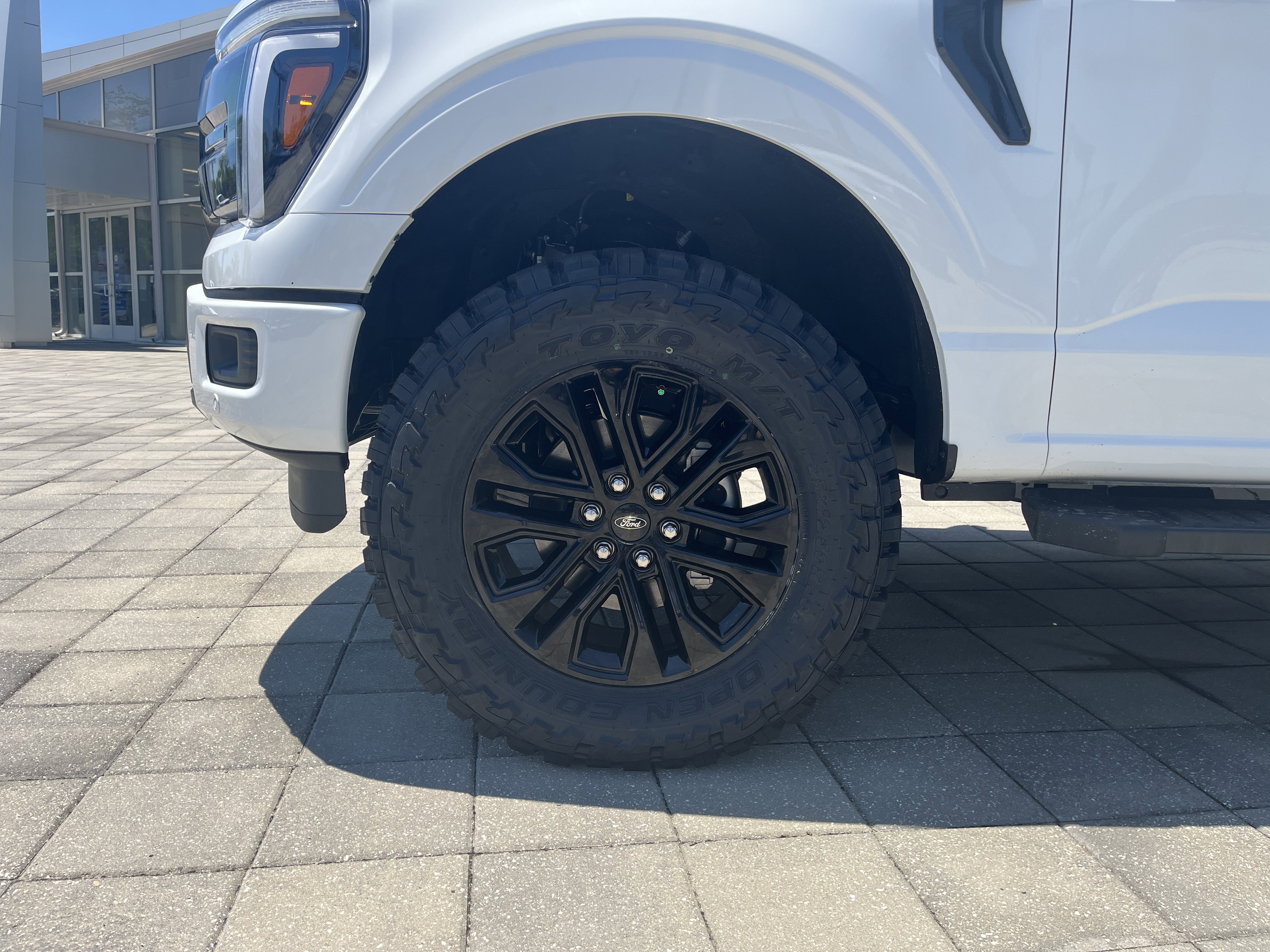 New 2026 Oxford White Ford Lariat® image 10