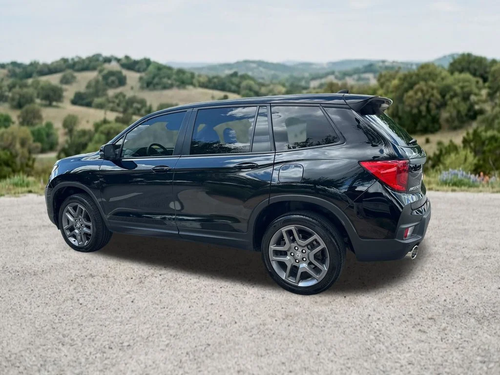 Used 2023  Honda EX-L image 7