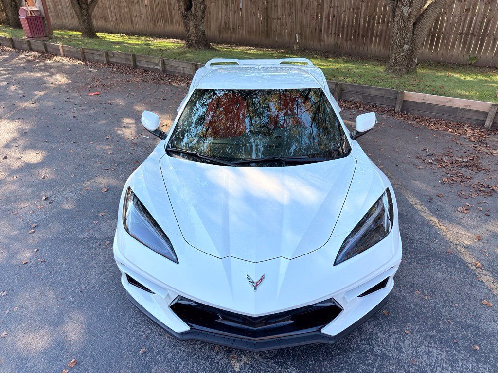 Used 2021 White Chevrolet Stingray image 18
