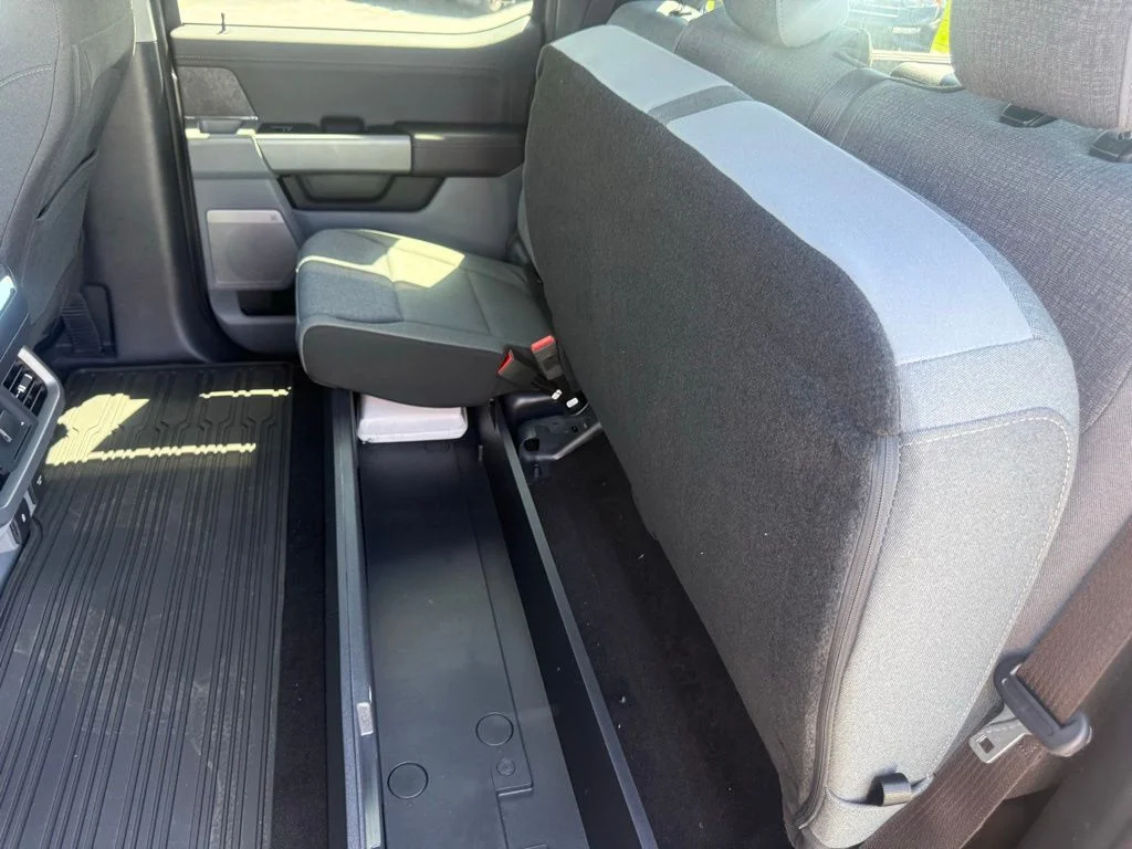 2025 Ford F-150 XLT - Photo 37