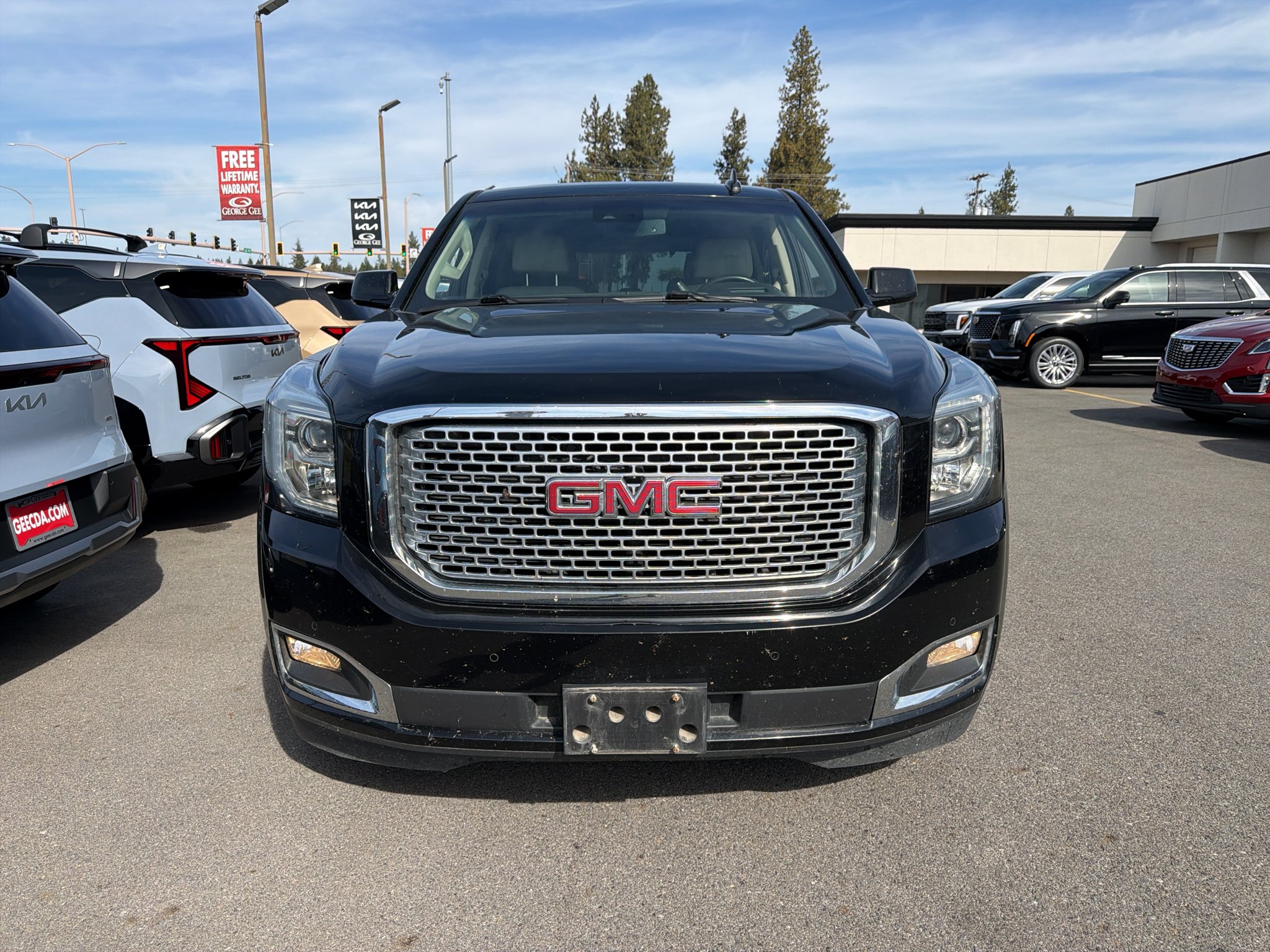 Used 2017 ONYX BLACK GMC Denali image 2
